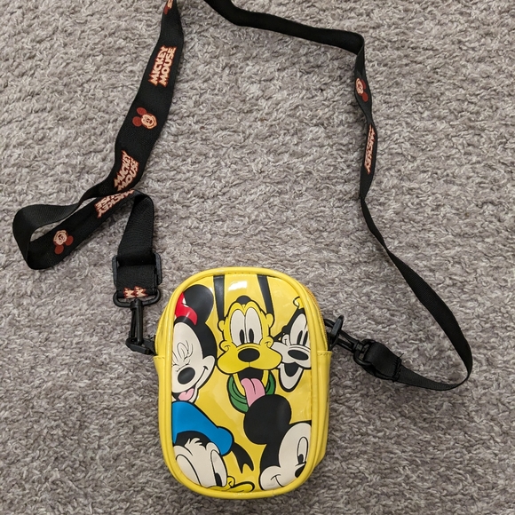 Disney Handbags - Disney